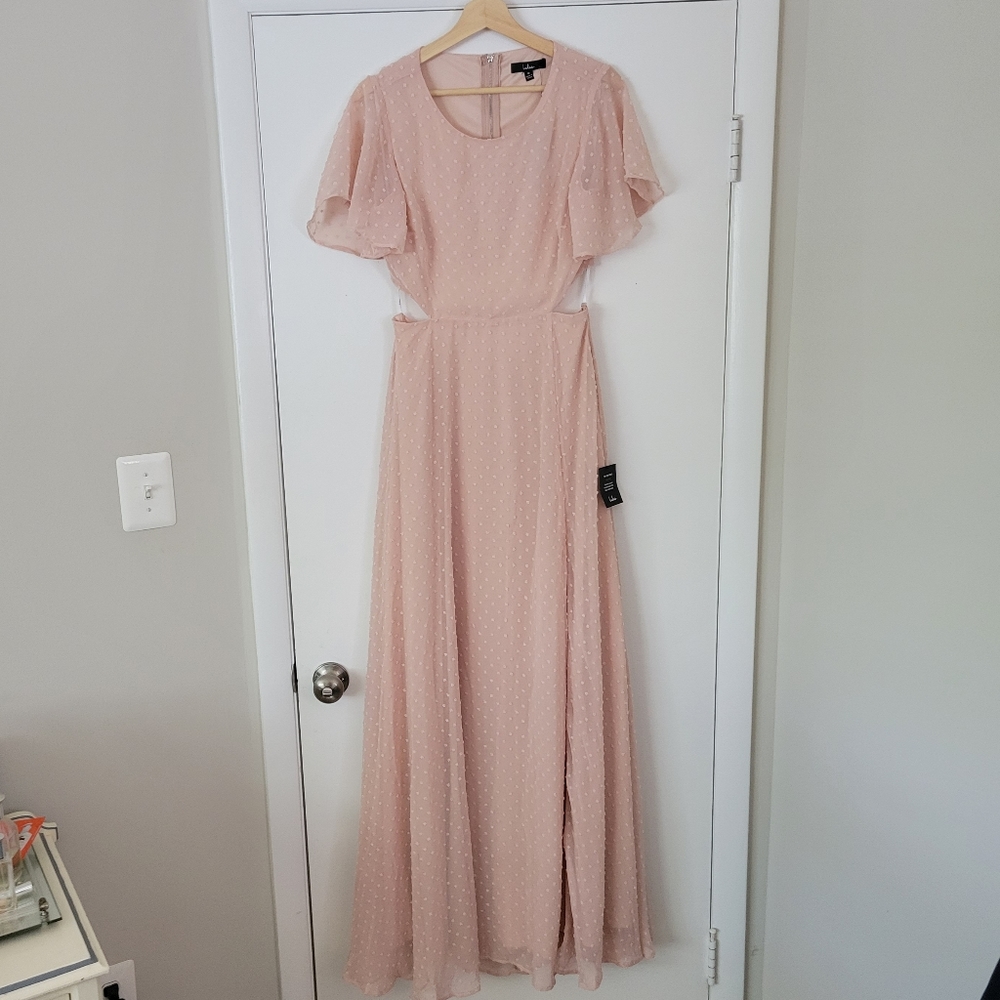 NWT lulu's blush pink Swiss dot cutout back flutter sleeve gown
